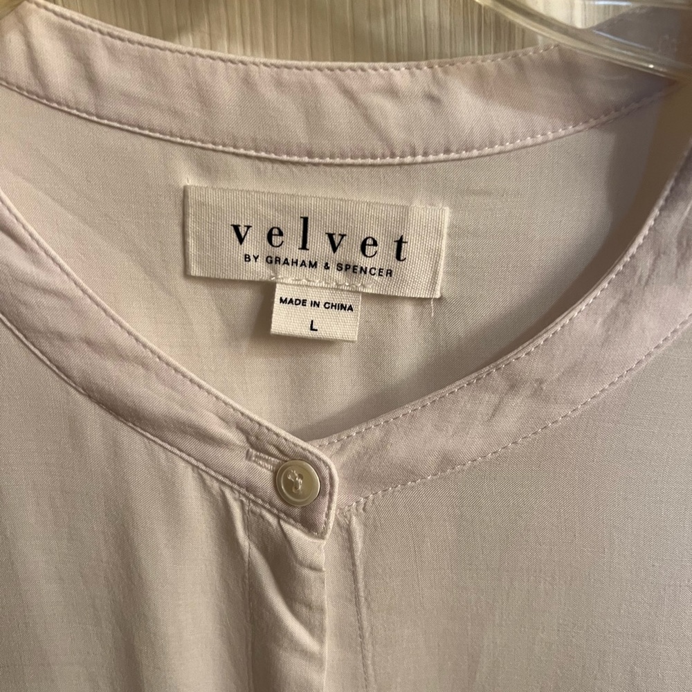 Velvet brand new white machine wash top size large